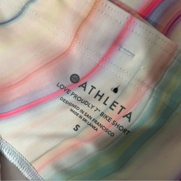 Athleta LOVE Proudly 7'' Bike Shorts Fitness Yoga Running Shorts Size Small - Picture 10 of 10